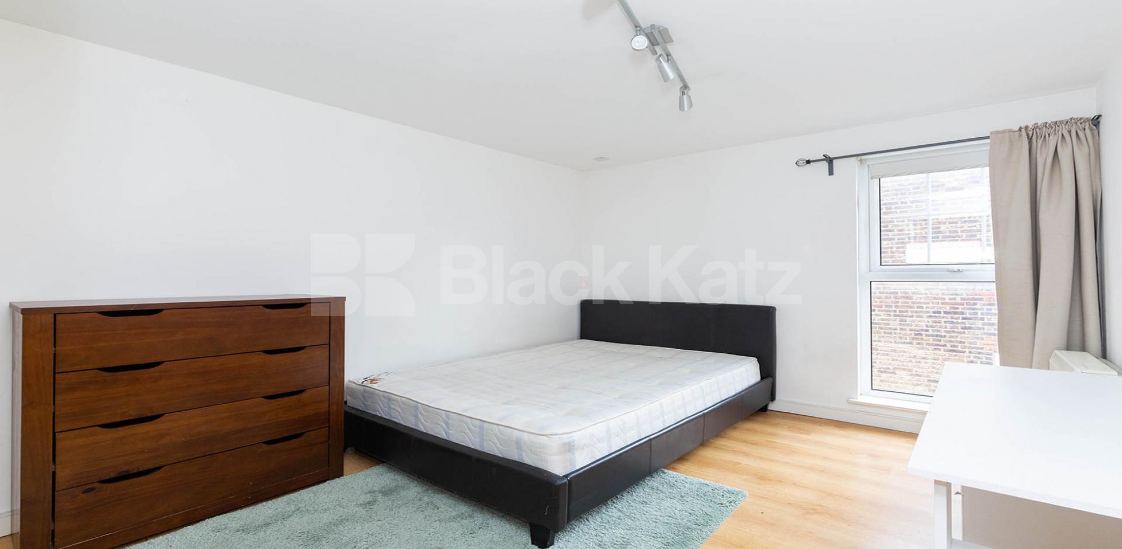 			3 Bedroom, 1 bath, 1 reception Apartment			 Criterion Mews, ARCHWAY N19